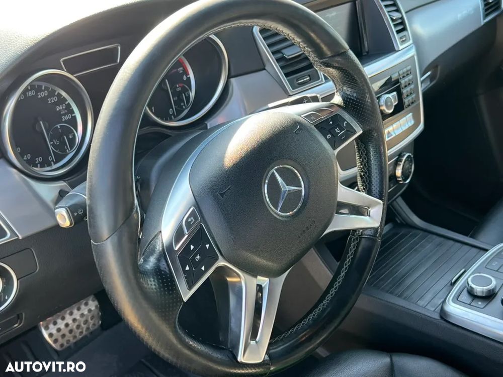 Mercedes-Benz ML 350 BlueTec 4MATIC Aut - 3