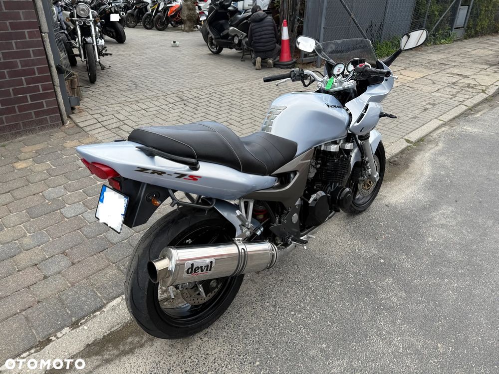 Kawasaki ZR - 8