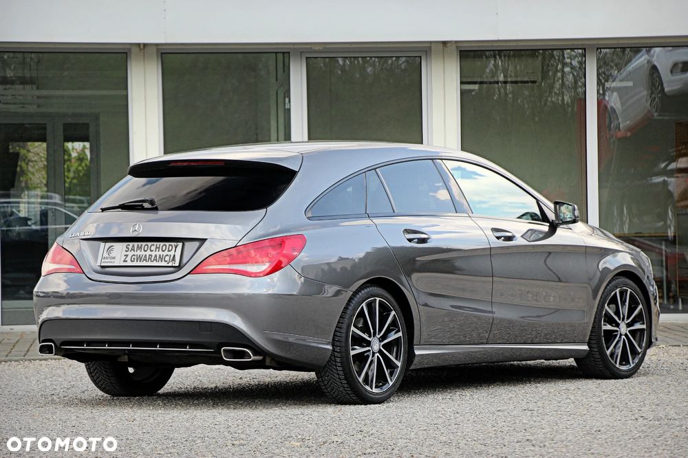Mercedes-Benz CLA 180 Urban - 9