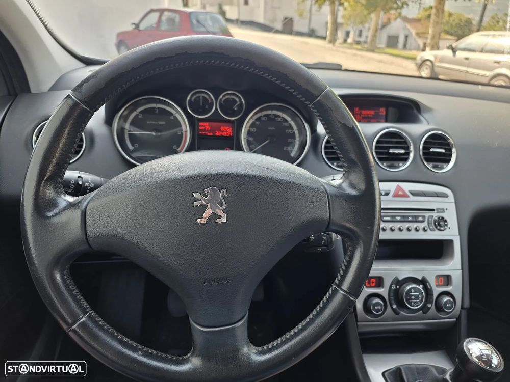 Peugeot 308 1.6 HDi Executive - 10