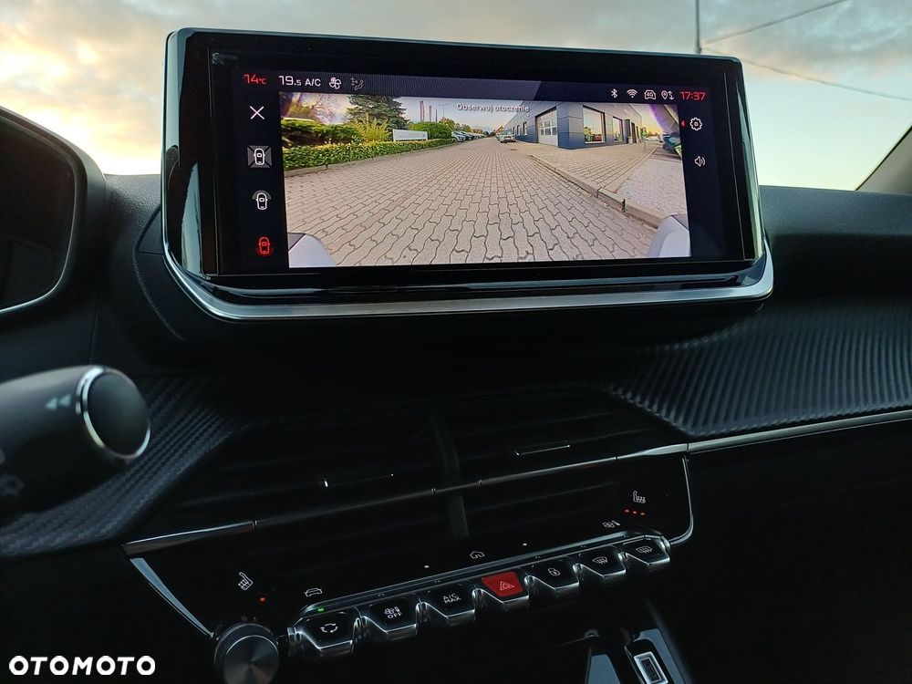 Peugeot 2008 1.2 PureTech Allure S&S EAT8 - 20