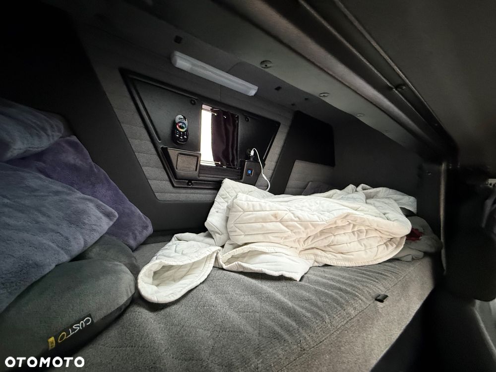 Mercedes-Benz Sprinter - 8