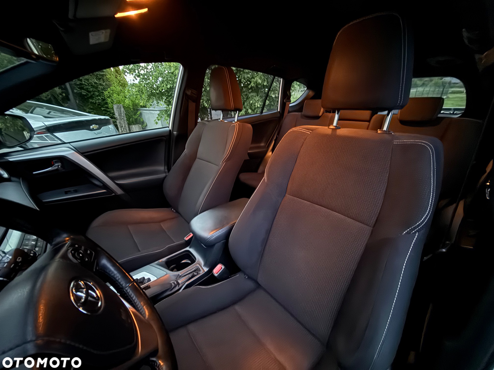 Toyota RAV4 Hybrid Premium 4x2 - 11