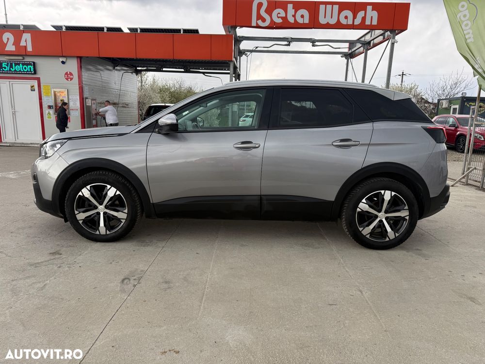 Peugeot 3008 1.2 PureTech Turbo S&S EAT6 Allure - 10