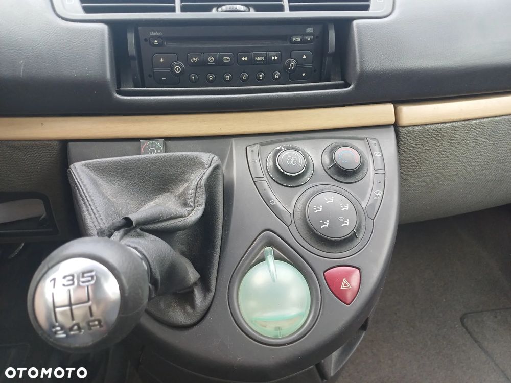 Citroën C8 2.0 Control+ - 11