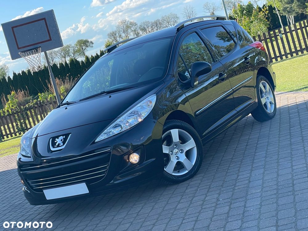 Peugeot 207 - 1