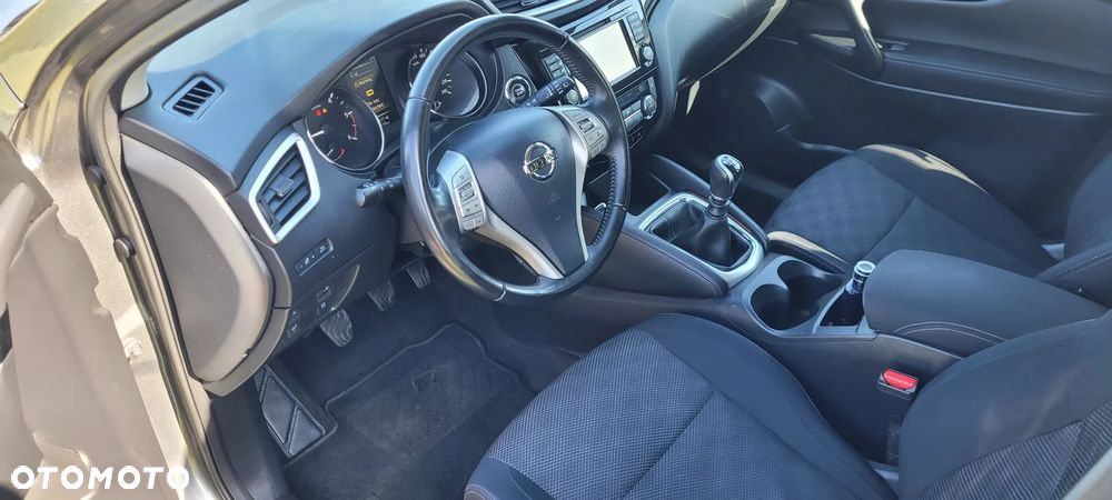 Nissan Qashqai 1.5 dCi N-Connecta EU6 - 8