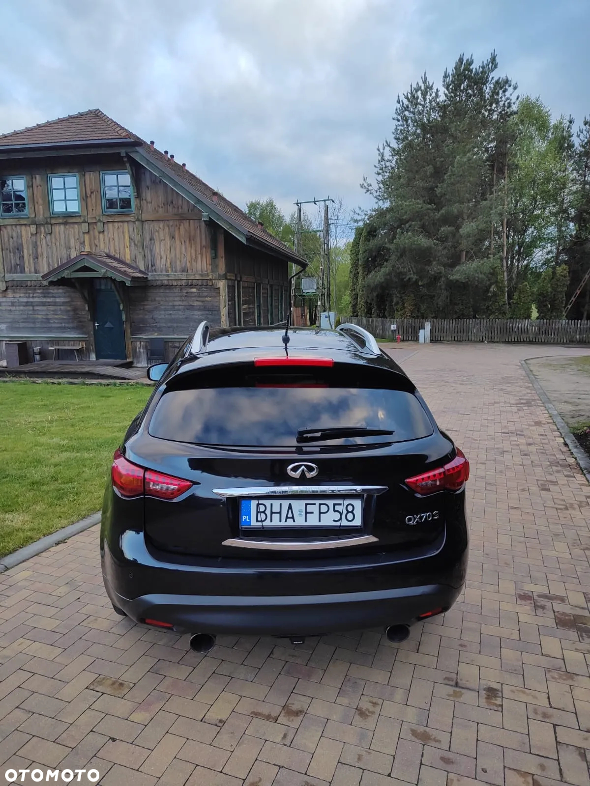 Infiniti QX70 3.0d S - 10