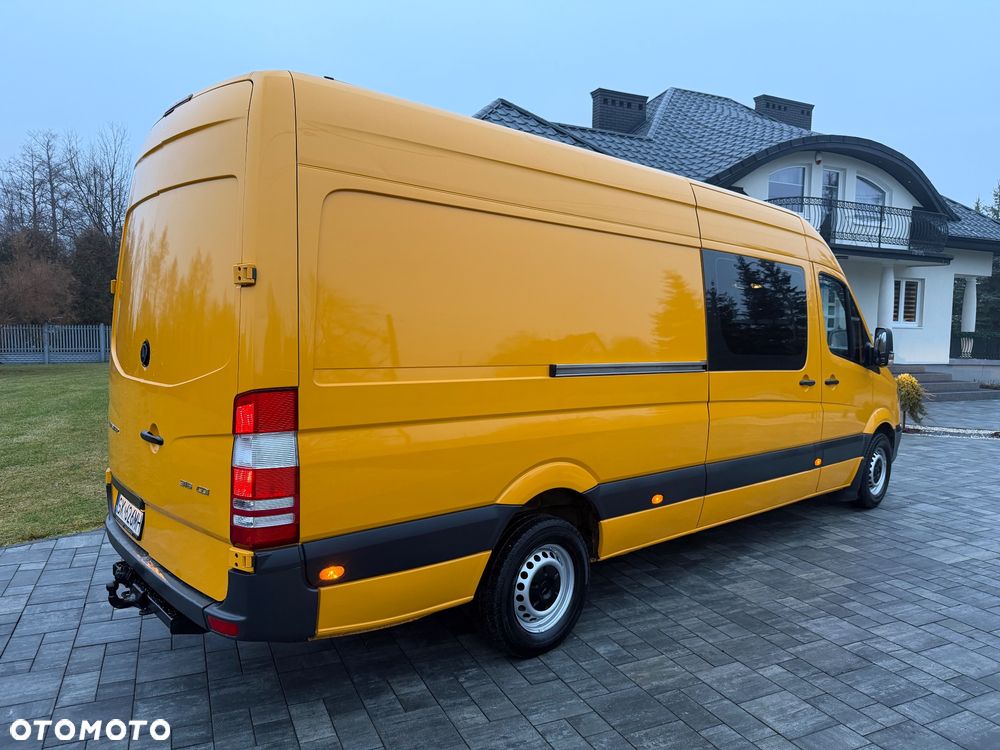 Mercedes-Benz Sprinter - 12