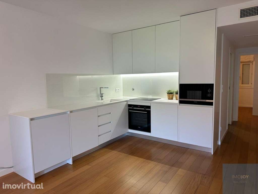 Apartamento T1 na Foz Velha - Grande imagem: 4/42