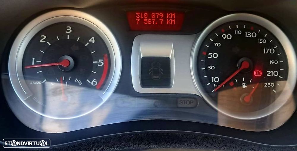 Renault Clio 1.5 dCi Dynamique Luxe - 4