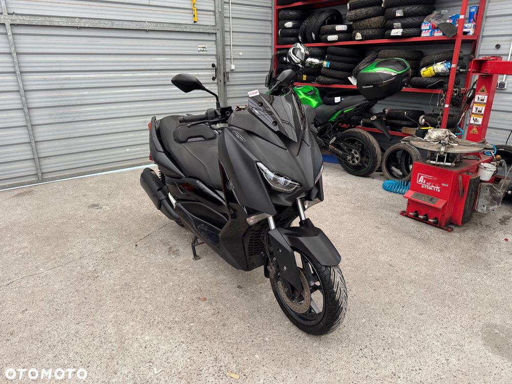 Yamaha X-max - 1