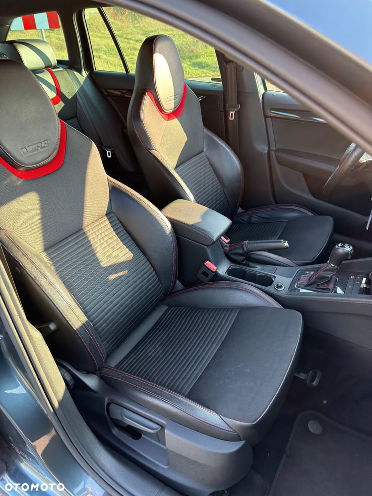 Skoda Octavia 2.0 TDI DSG RS - 19