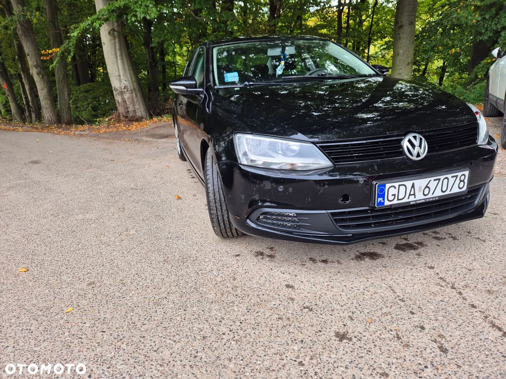 Volkswagen Jetta 1.6 TDI Comfortline - 5