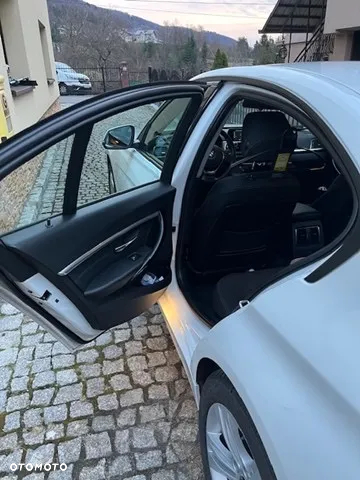 BMW Seria 3 318d - 3