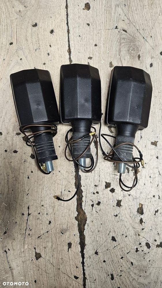 Kierunkowskaz Yamaha FZ750 TZR125 RD125 RD500 37A-83330-20 - 6