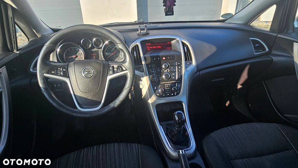 Opel Astra 1.6 Design Edition - 16