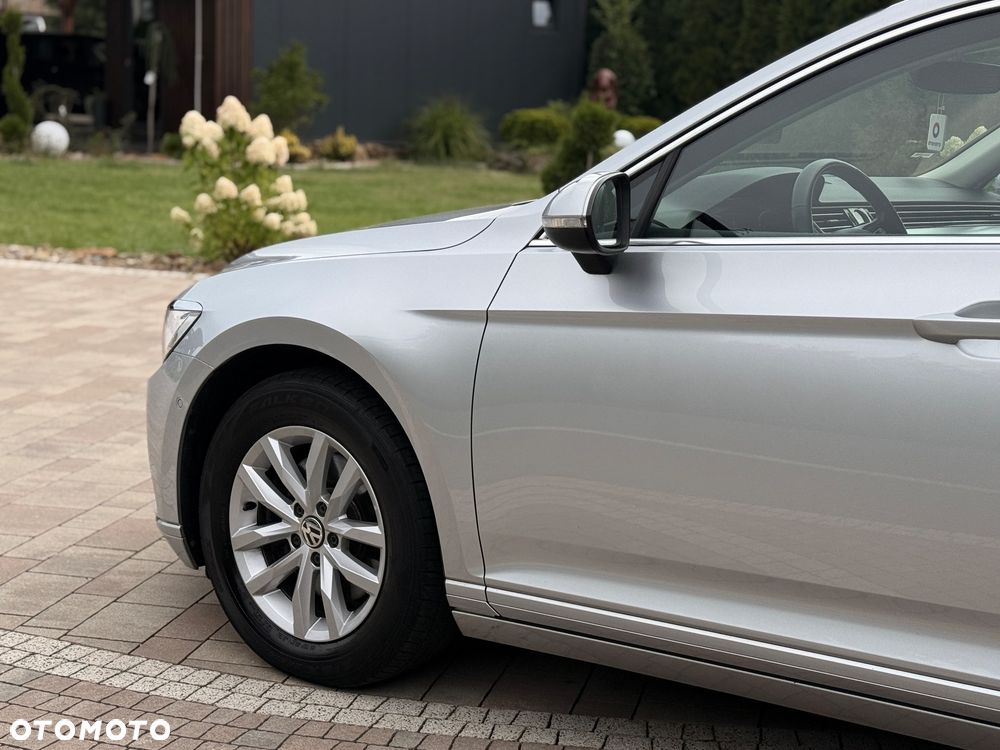 Volkswagen Passat 2.0 TDI SCR Comfortline DSG - 3
