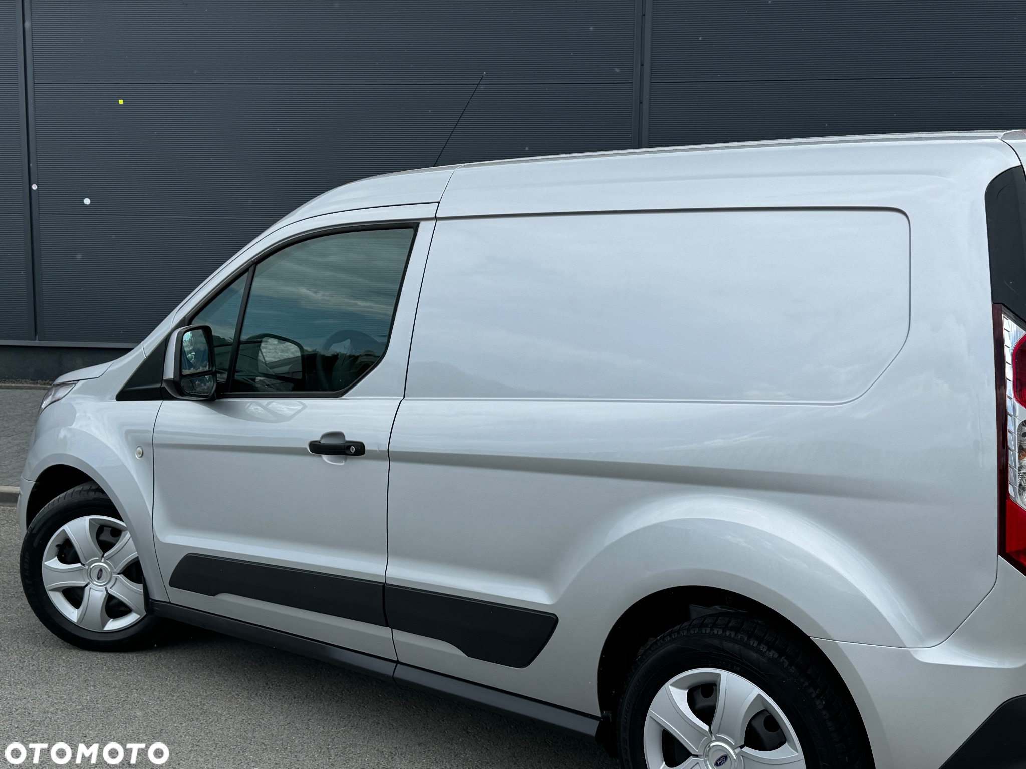 Ford Transit Connect - 12