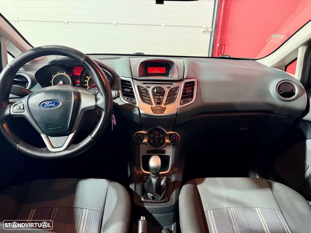 Ford Fiesta 1.25 Titanium - 24