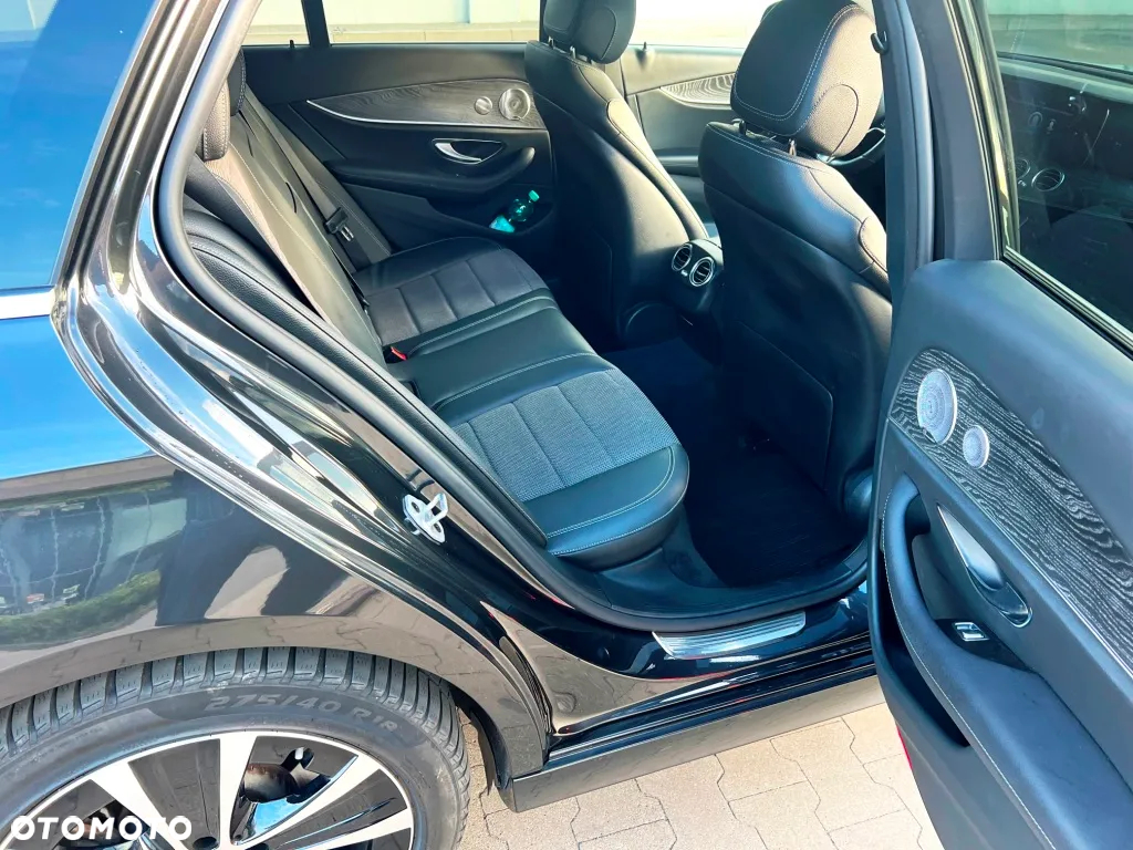 Mercedes-Benz Klasa E 300 de 4Matic T 9G-TRONIC AMG Line - 16