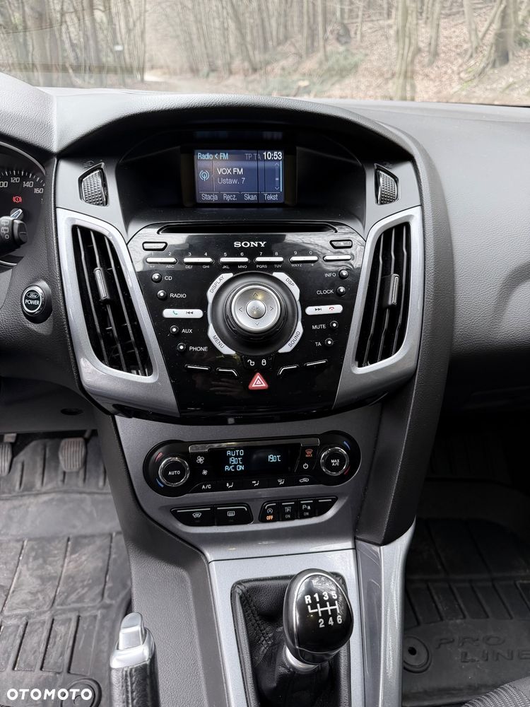 Ford Focus 1.0 EcoBoost Titanium - 19