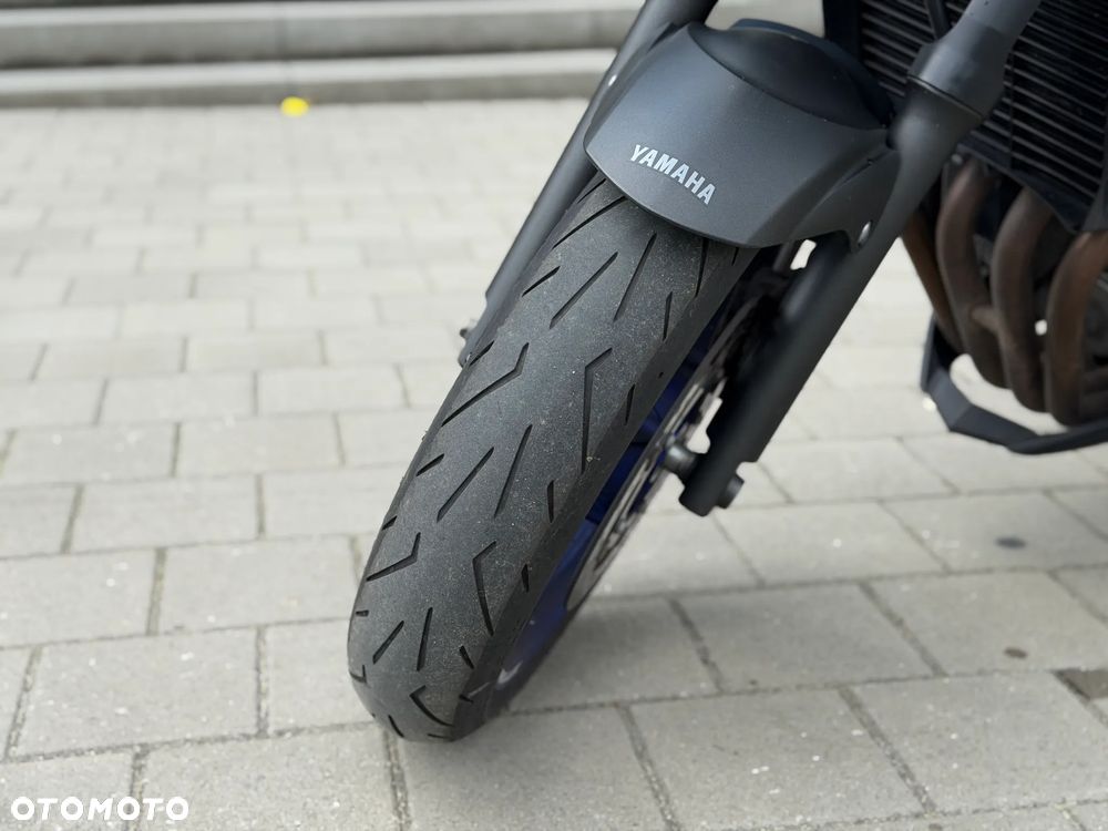 Yamaha XJ - 9