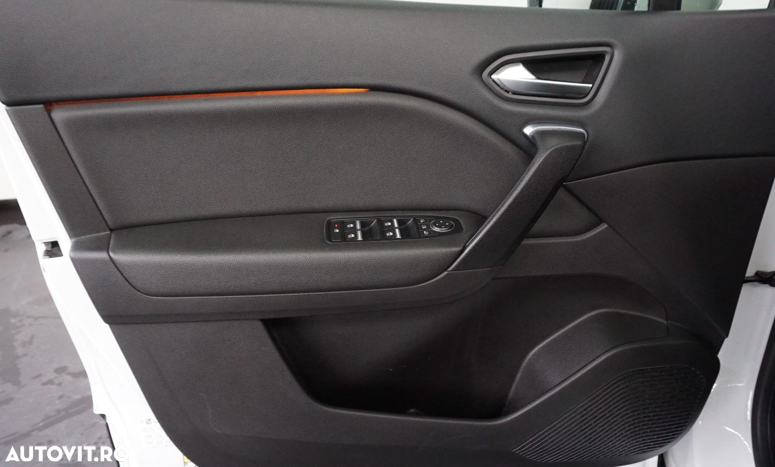 Renault Captur E-Tech Plug-In-Hybrid Intens - 8