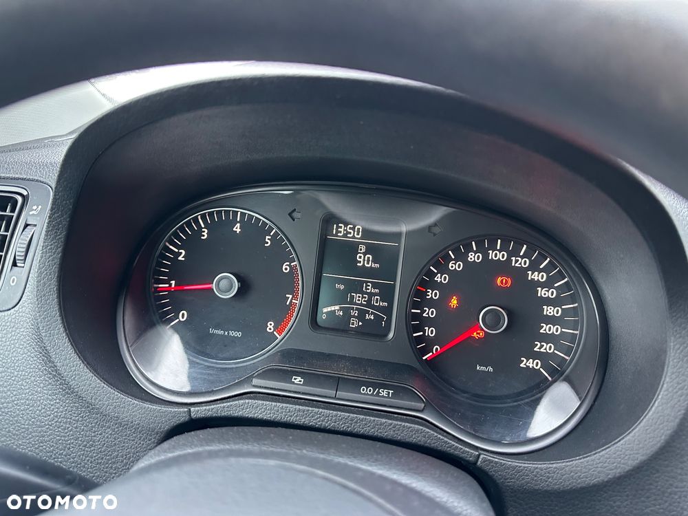 Volkswagen Polo - 22