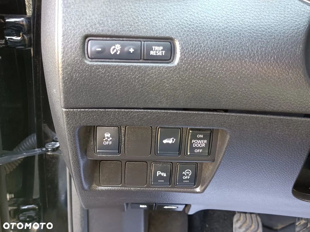 Nissan X-Trail 2.0 dCi Tekna 4WD - 35