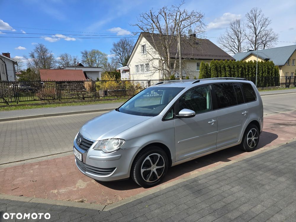 Volkswagen Touran 1.9 TDI Highline - 1