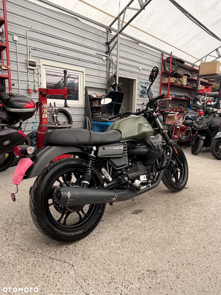 Moto Guzzi V7 - 7