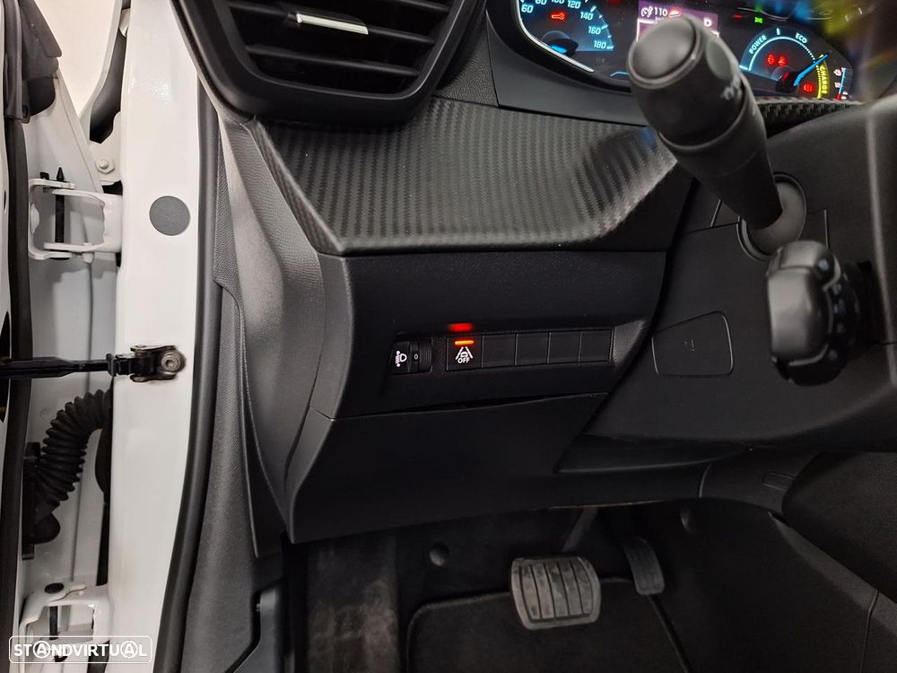 Peugeot e-208 Active Pack - 25
