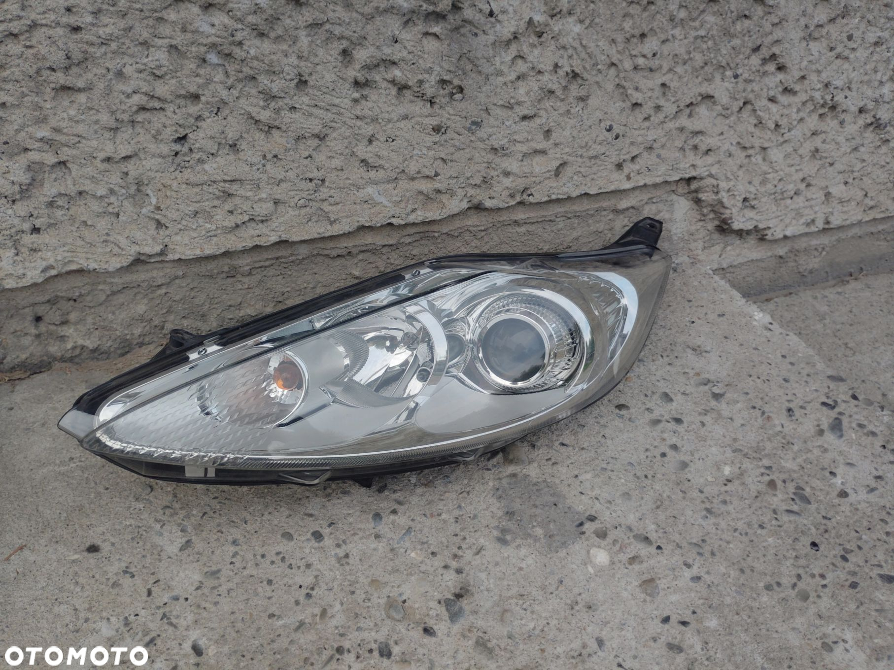 LAMPA PRZEDNIA LEWA FORD FIESTA MK7 08/12r - 2