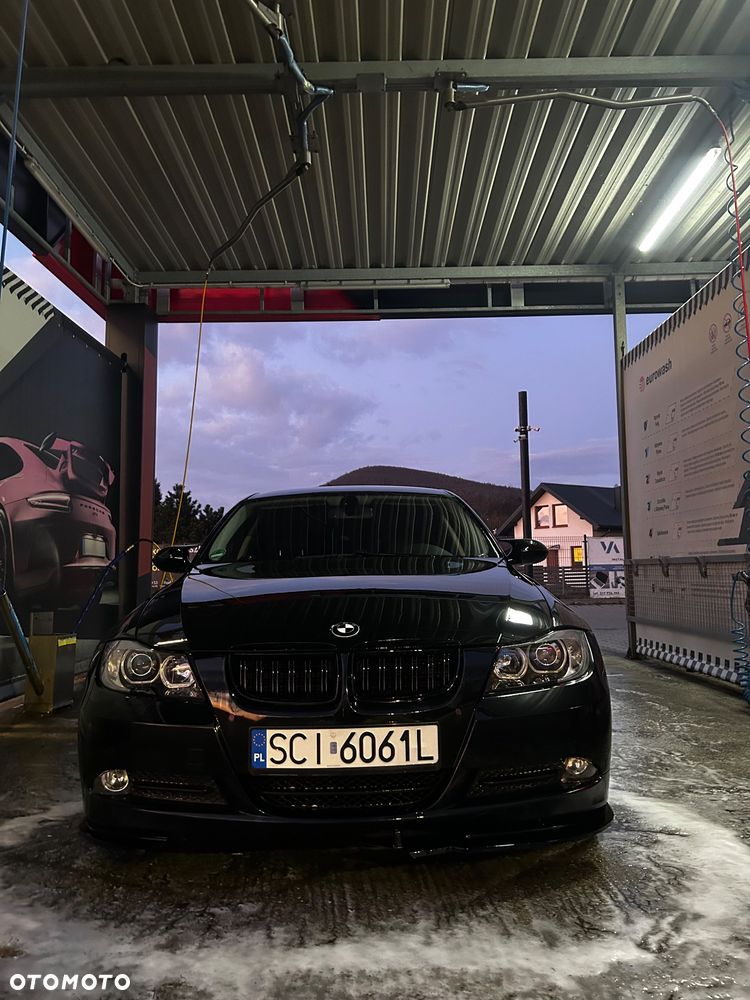 BMW Seria 3 318i - 4