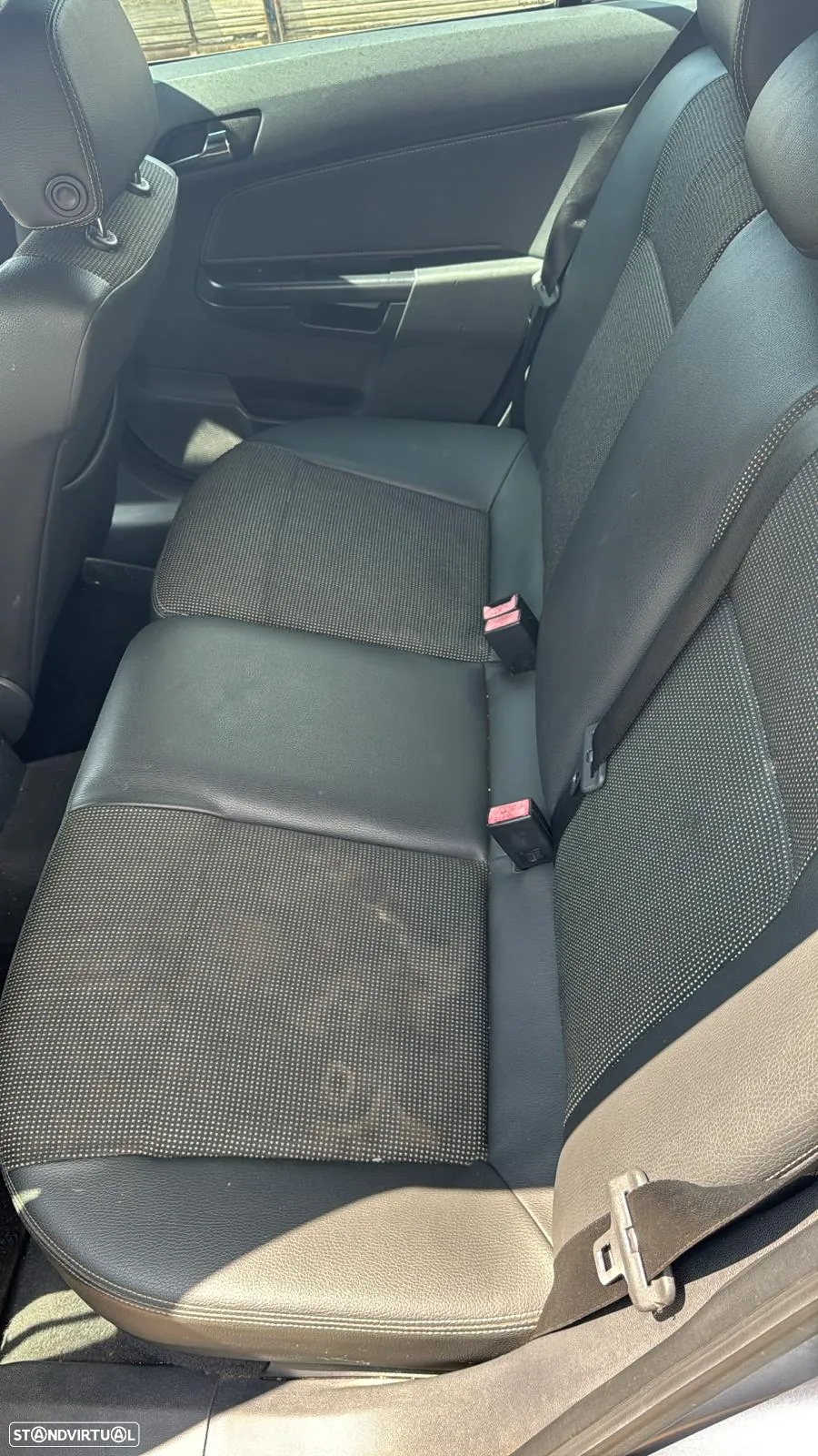 Opel Astra Caravan - 8