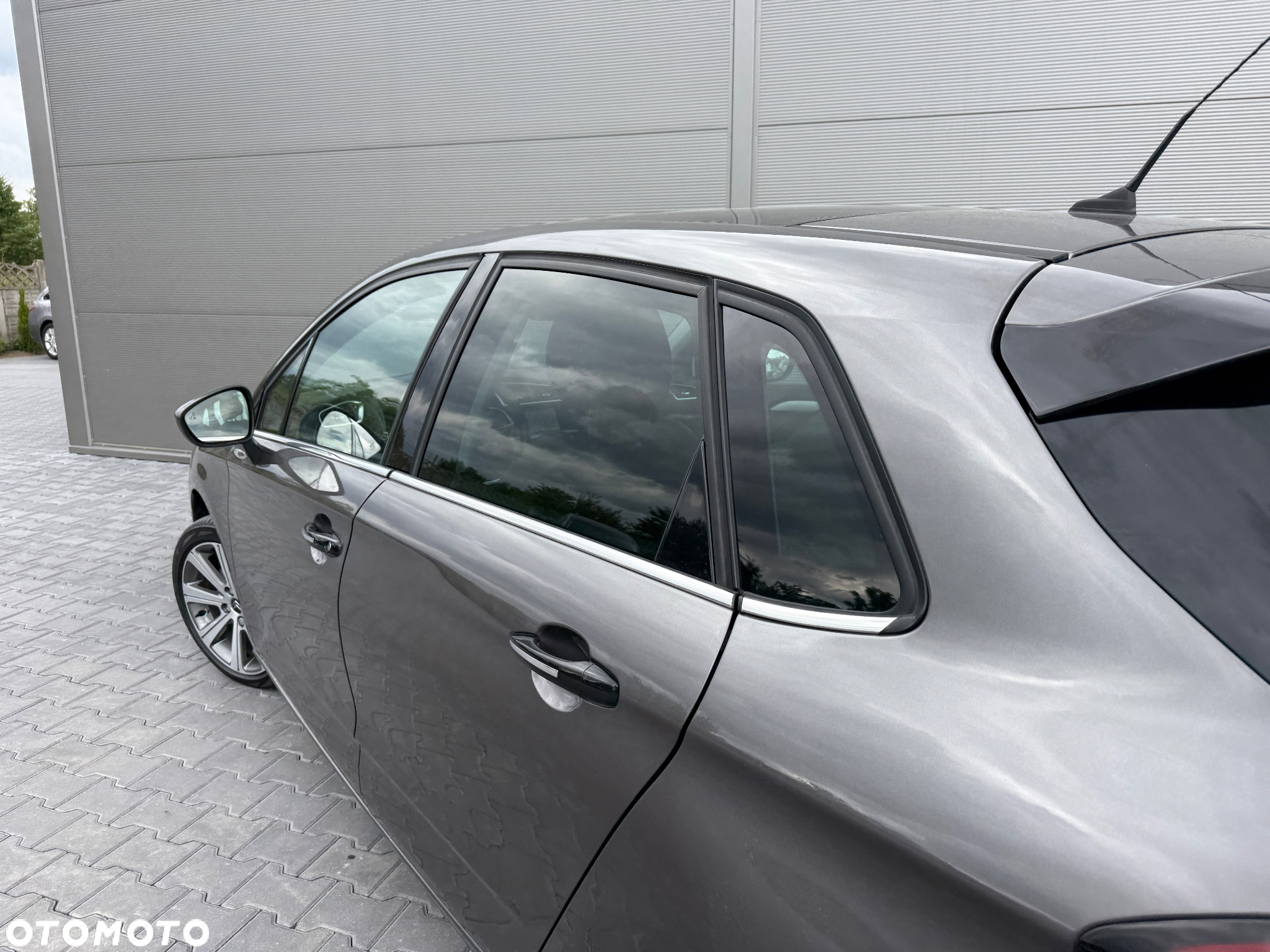 Citroën C4 PureTech e-THP 130 Exclusive - 28