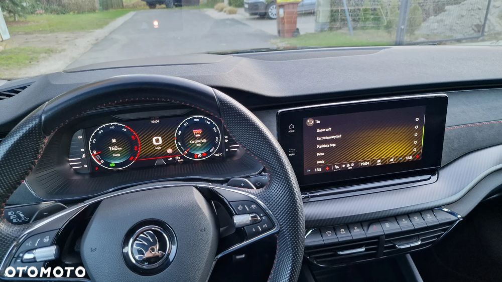 Skoda Octavia 2.0 TDI DSG RS - 24