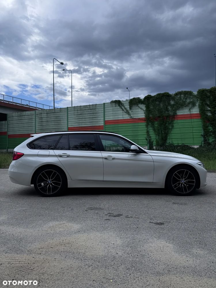BMW Seria 3 318d - 15