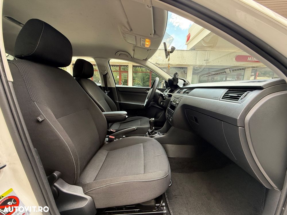 Skoda RAPID 1.2 TSI Ambition - 13