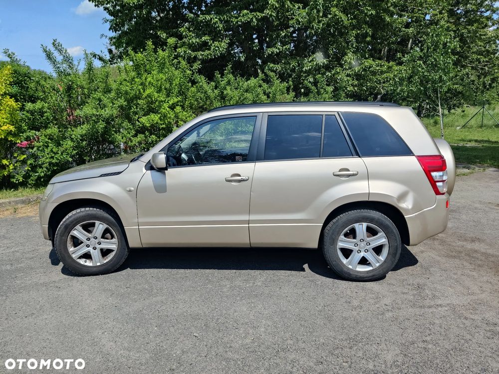 Suzuki Grand Vitara 2.0 De luxe - 4