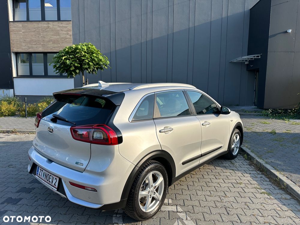 Kia Niro 1.6 GDI Hybrid M - 10