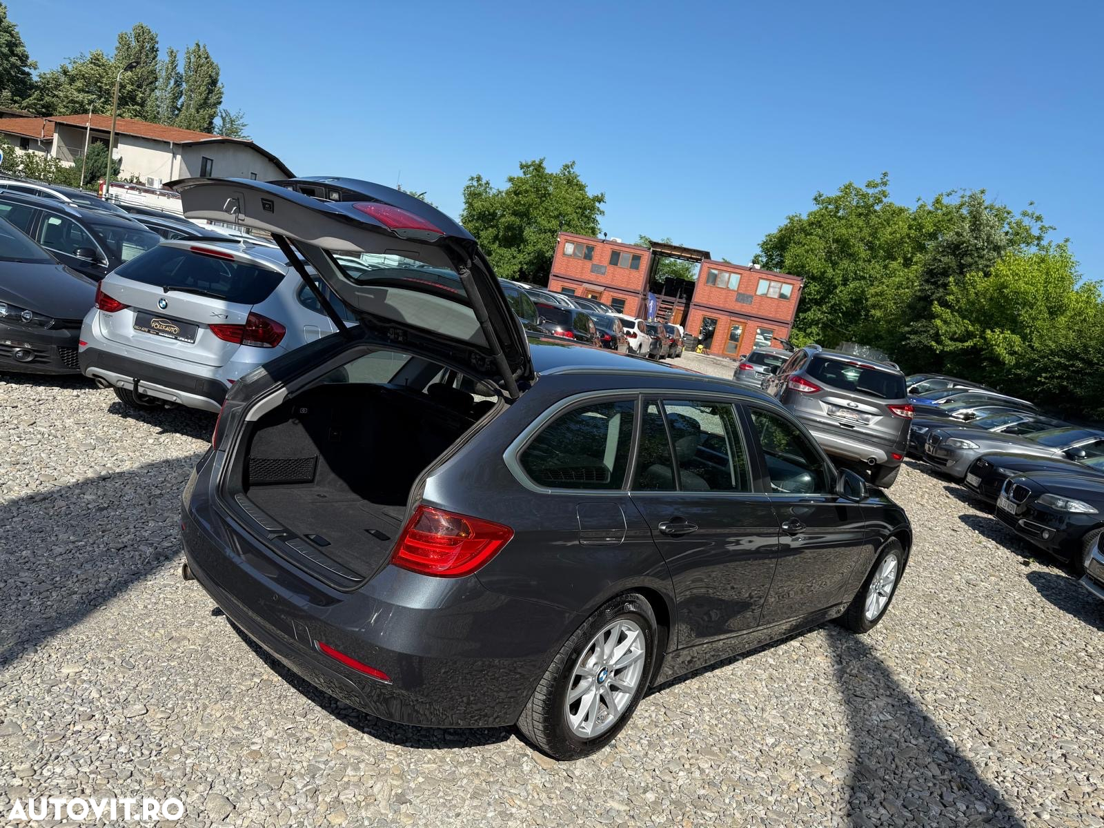 BMW Seria 3 320d xDrive - 36