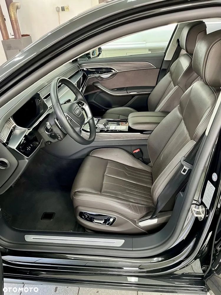 Audi A8 - 6