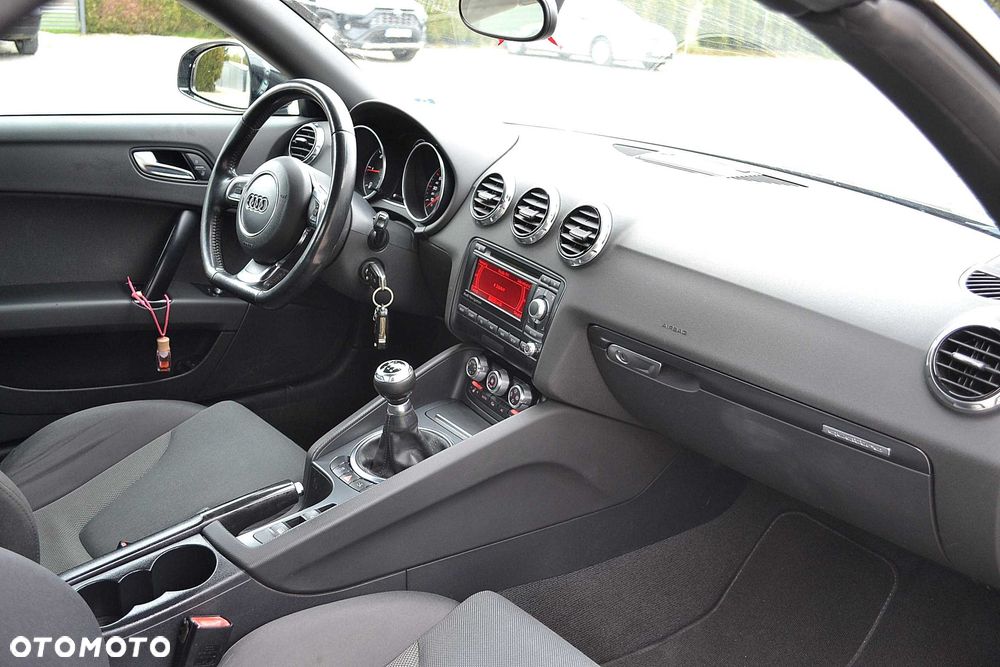 Audi TT Roadster - 8