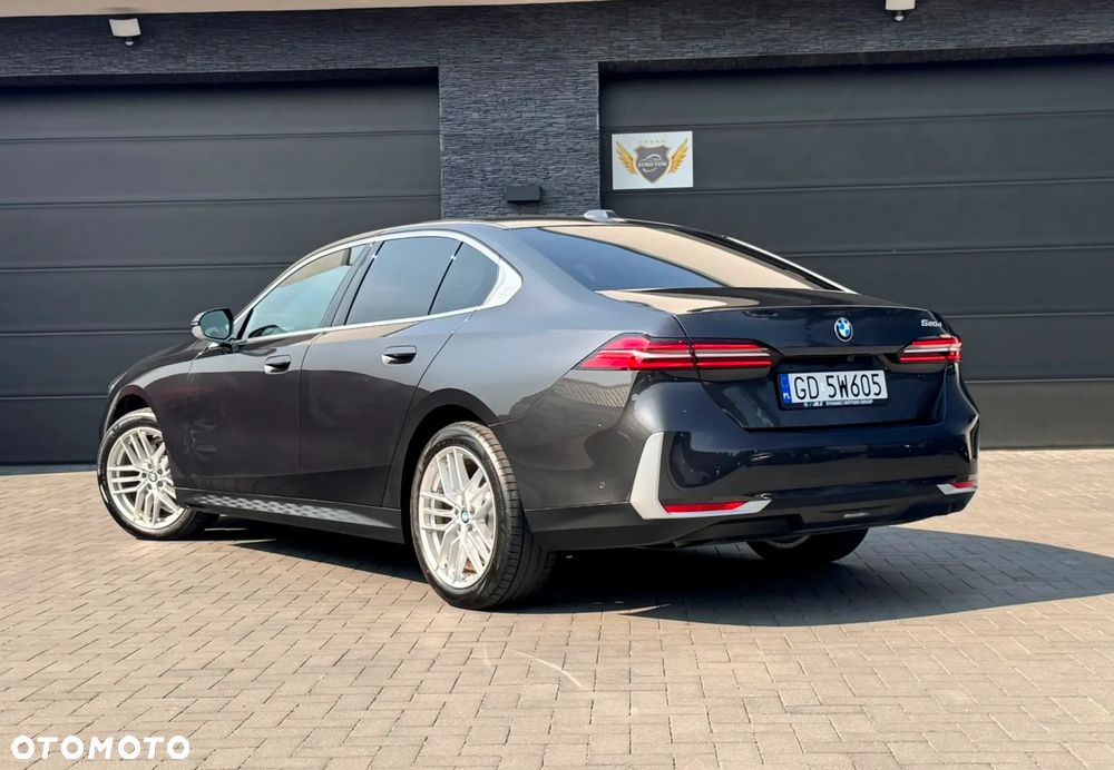 BMW Seria 5 520d mHEV M Sport - 4