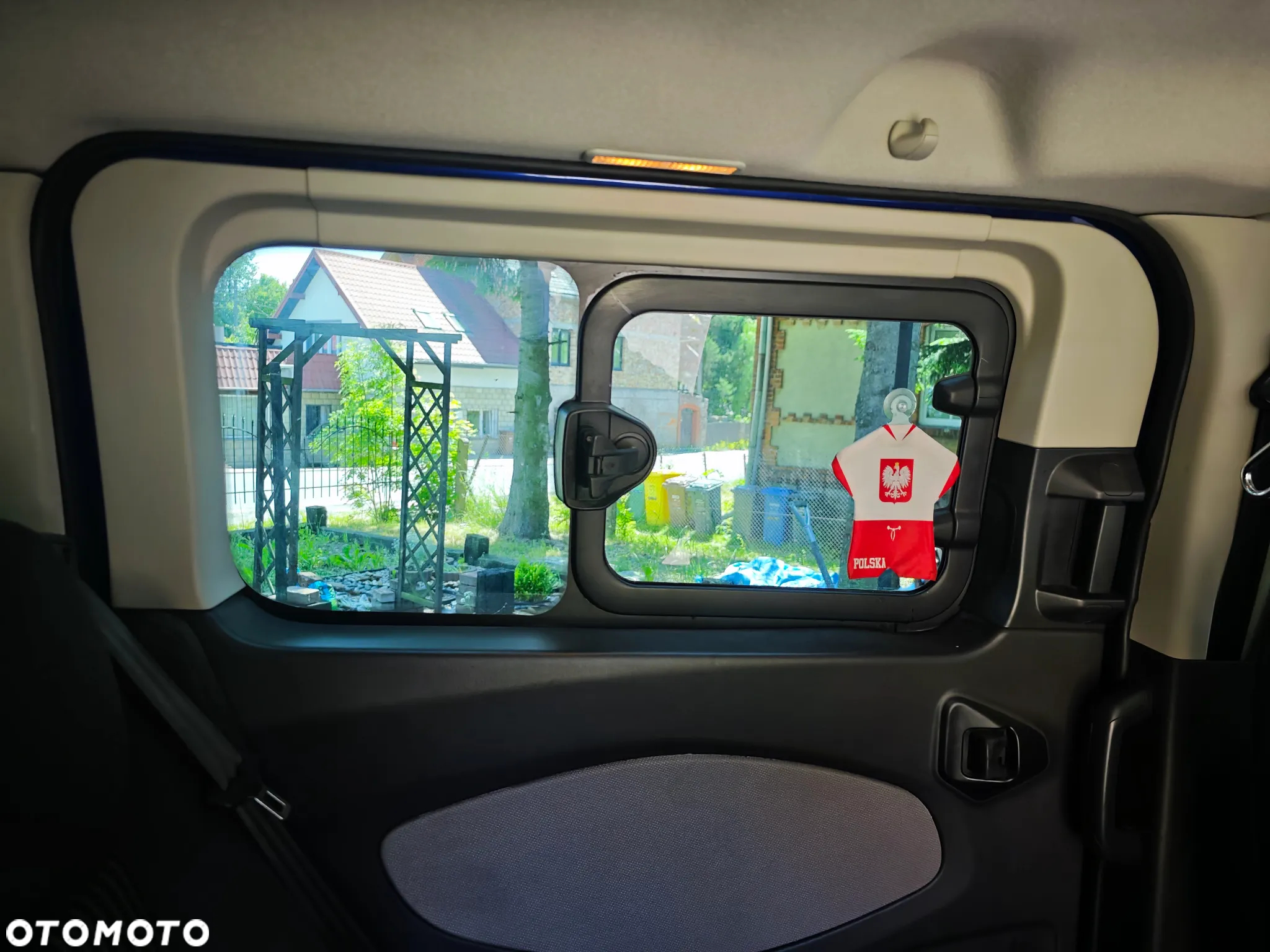 Ford Tourneo Custom - 13