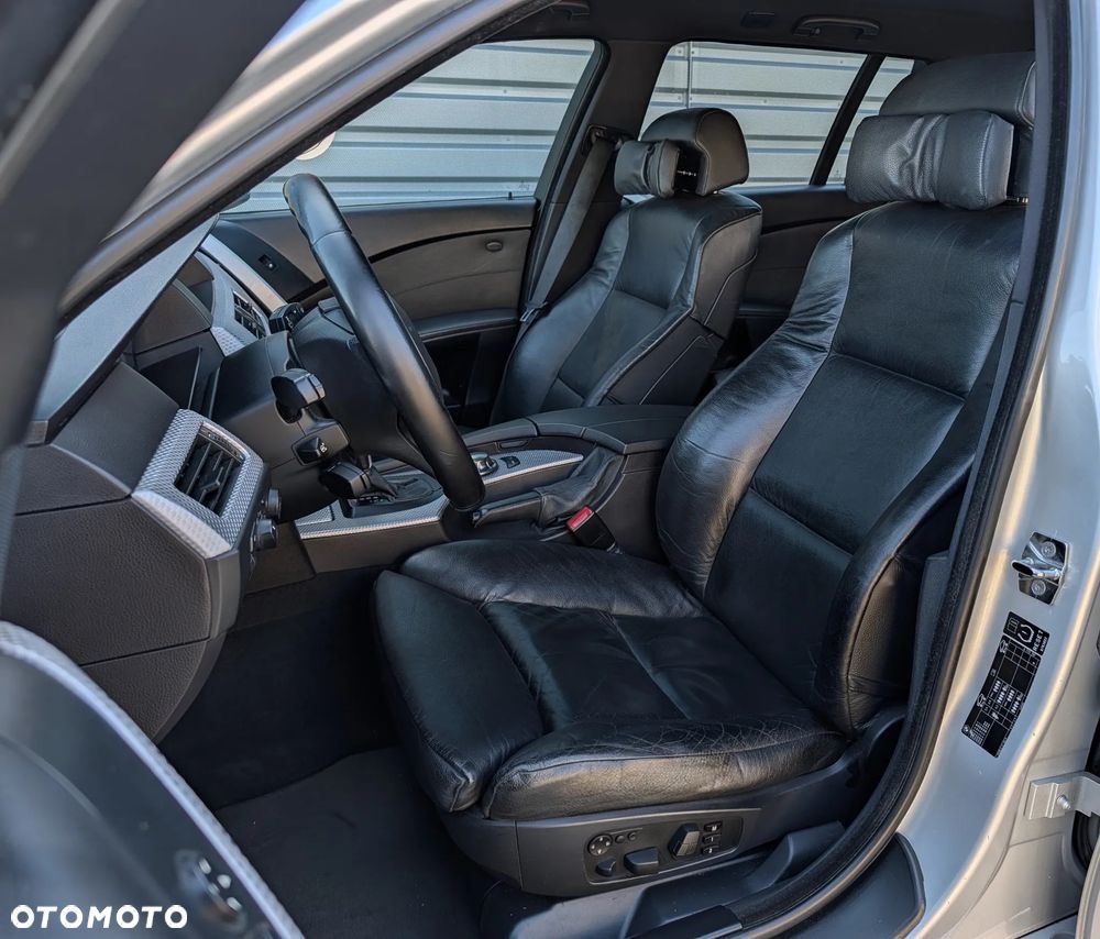 BMW Seria 5 545i - 6