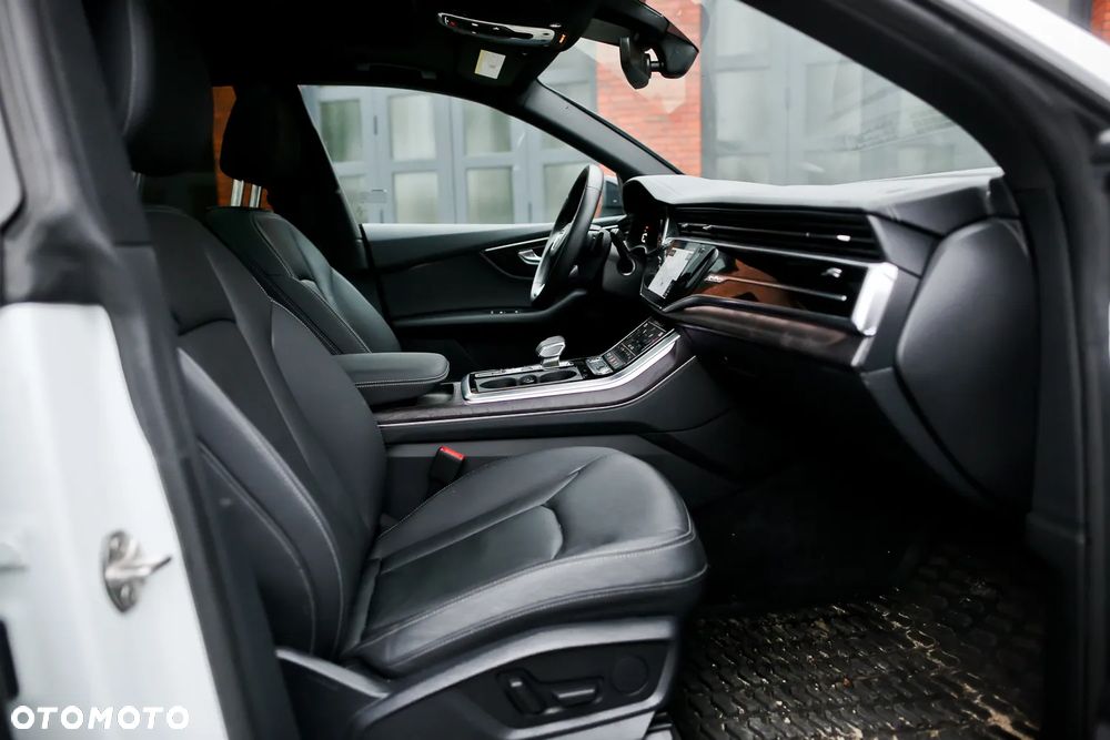 Audi Q8 55 TFSI mHEV Quattro Tiptronic - 3