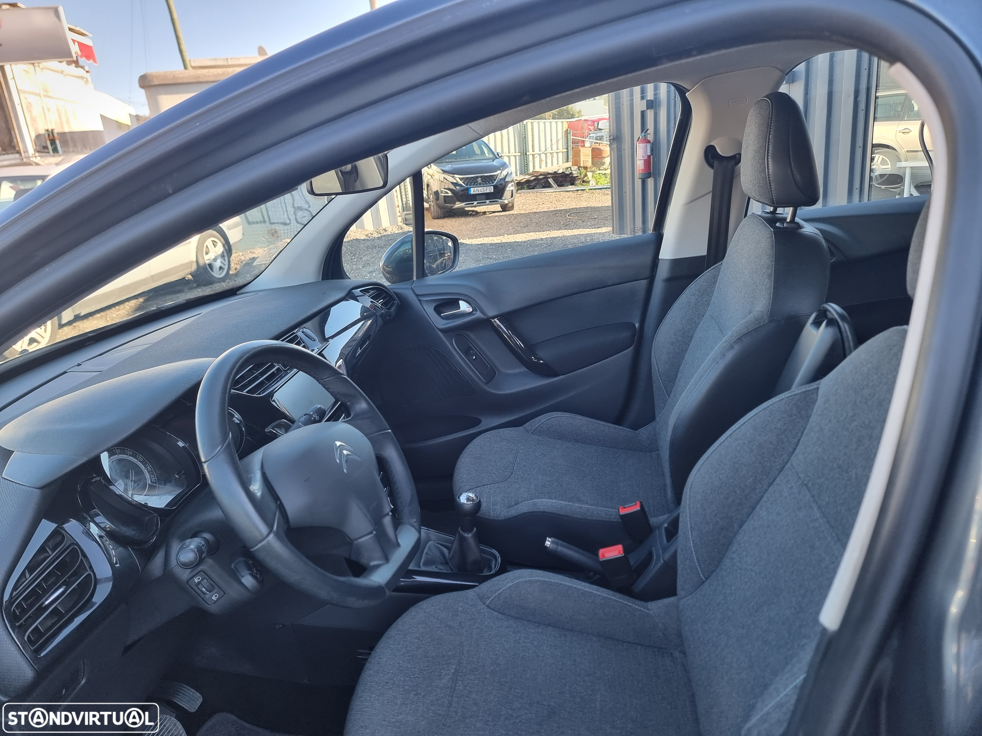 Citroën C3 1.2 PureTech Collection - 17